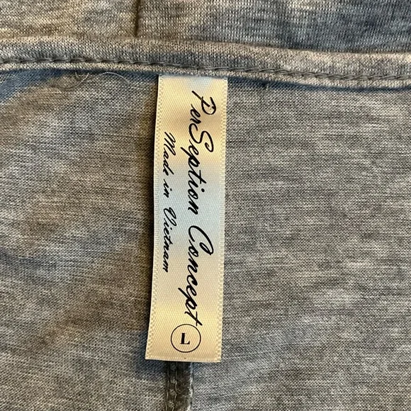 ❤️PerSeption Concept Gray Asymmetrical Ruched top - Picture 7 of 7